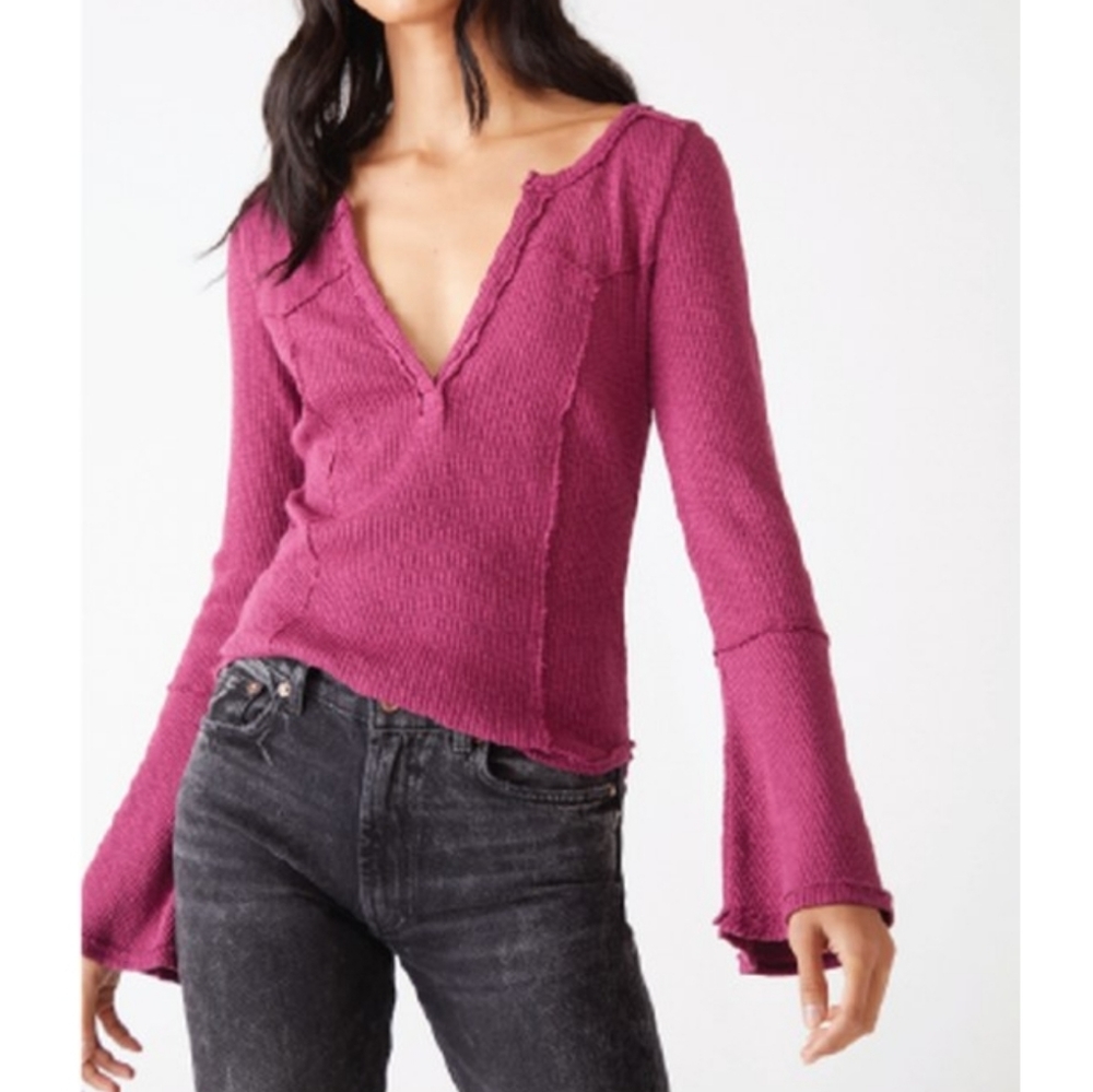WOMEN'S FREE PEOPLE FAIRYTALE TEE SIZE XS, S.